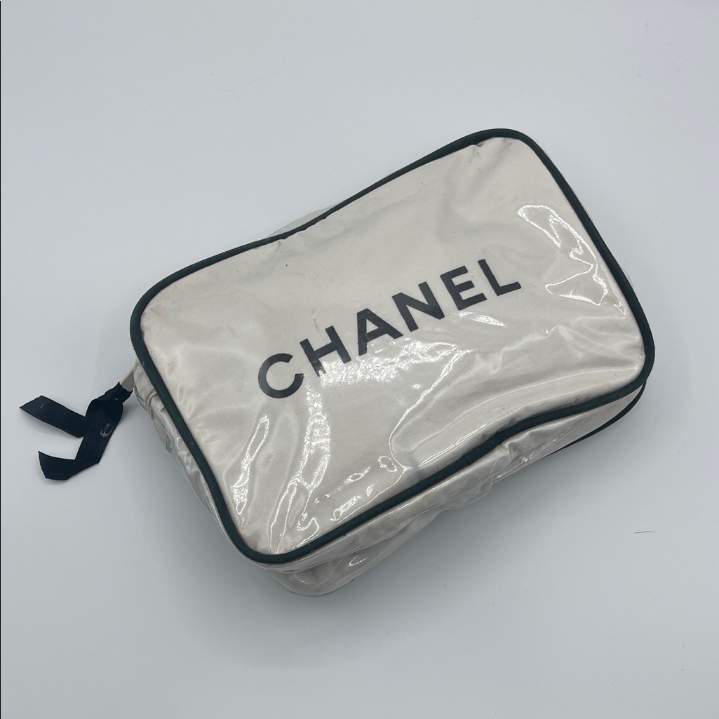 Chanel Vip Gift Glossy White Black Trim Toiletry Cosmetic Travel Bag Pouch
